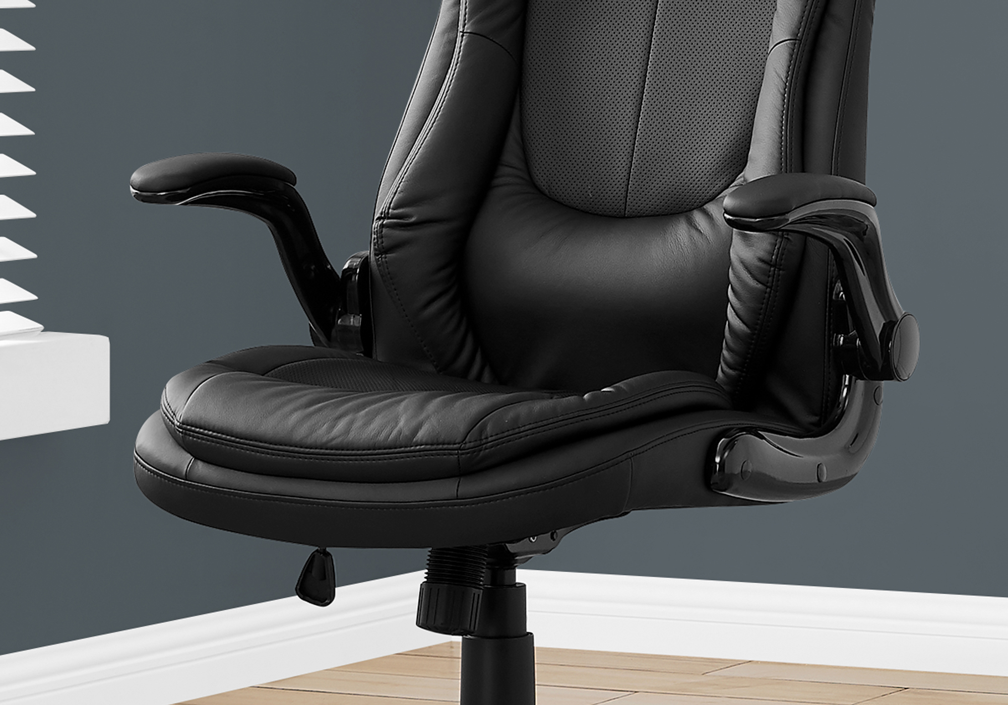 Office Chair - Cushioned  Leather-Look / High Back Executive